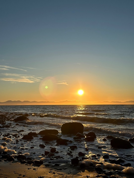노을진 바다도 구경하였다. 추워서 사람이 별로 없었다. 
