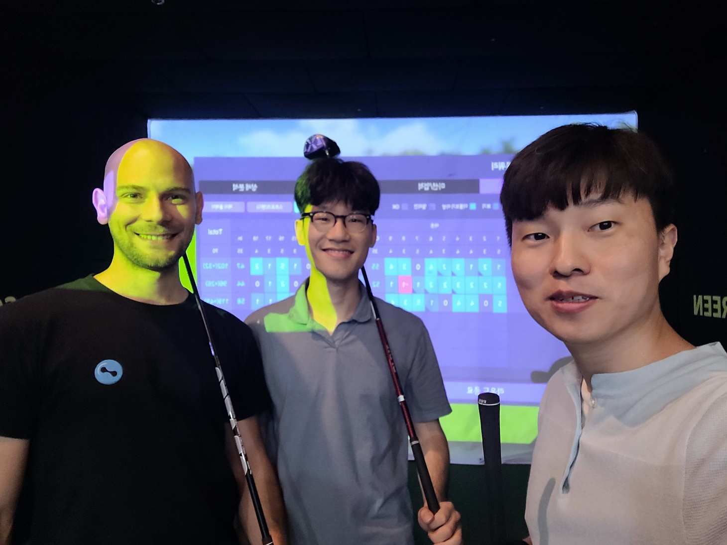 Finally, I and Jinhee met Biagio Bratolli, our great work colleague at Lunit (although I left 3 months ago for my next life plans). We were looking forward to meet Biagio for long as he was working remotely from Germany (https://medium.com/lunit/fully-remote-research-scientist-at-lunit-a-1-year-review-38a8841015d2). Everyone was curious if Biagio was real and not a computer-generated video (because we could only interact through Google Hangout). Moreover, nobody had never seen him standing up, which generates rumors that he may not have legs in fact. 