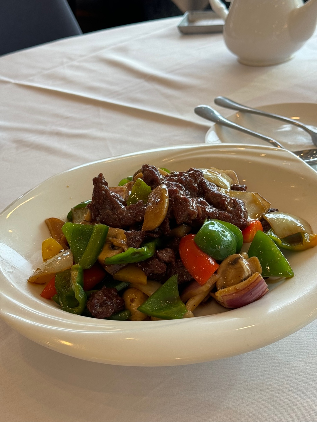 임부태에 가서 머리를 자르고 딤섬 집에 가서 맛있는 저녁을 먹고 왔었다. 사실 딤섬을 먹으러 갔었지만 딤섬은 점심에만 판다고 했다. 